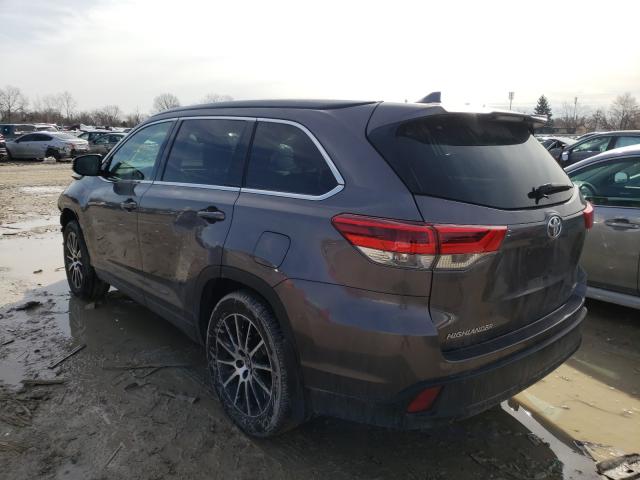 Photo 2 VIN: 5TDJZRFH1HS443228 - TOYOTA HIGHLANDER 