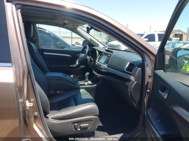 Photo 4 VIN: 5TDJZRFH1HS443391 - TOYOTA HIGHLANDER 