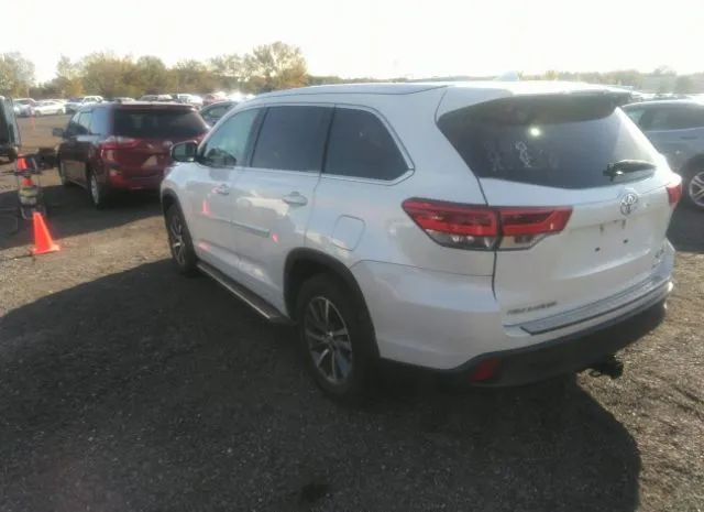 Photo 2 VIN: 5TDJZRFH1HS479369 - TOYOTA HIGHLANDER 