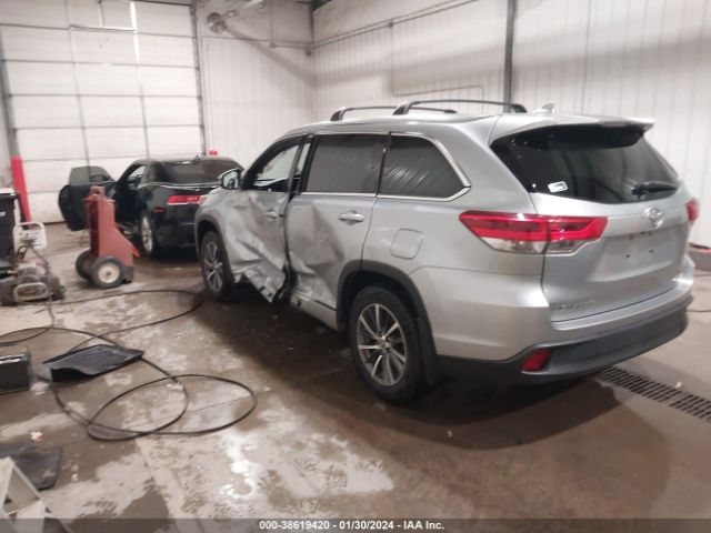 Photo 2 VIN: 5TDJZRFH1HS507879 - TOYOTA HIGHLANDER 