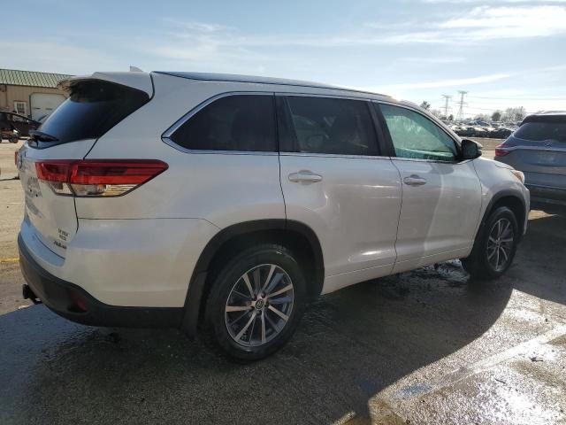 Photo 2 VIN: 5TDJZRFH1HS517635 - TOYOTA HIGHLANDER 