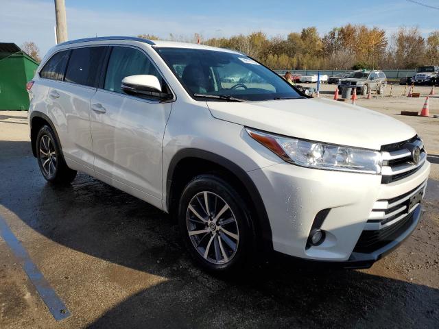 Photo 3 VIN: 5TDJZRFH1HS517635 - TOYOTA HIGHLANDER 