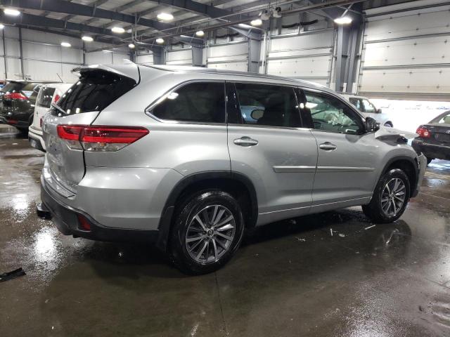 Photo 2 VIN: 5TDJZRFH1HS518252 - TOYOTA HIGHLANDER 