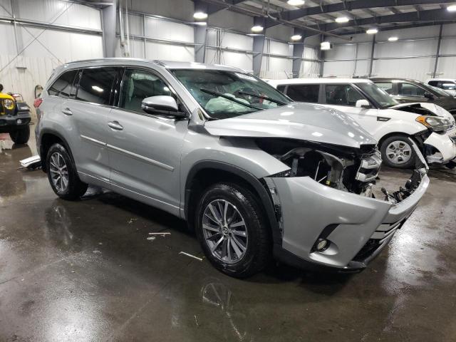 Photo 3 VIN: 5TDJZRFH1HS518252 - TOYOTA HIGHLANDER 