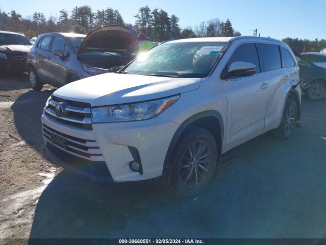 Photo 1 VIN: 5TDJZRFH1JS492399 - TOYOTA HIGHLANDER 