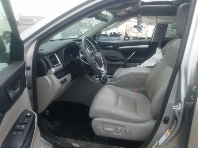 Photo 4 VIN: 5TDJZRFH1JS495495 - TOYOTA HIGHLANDER 