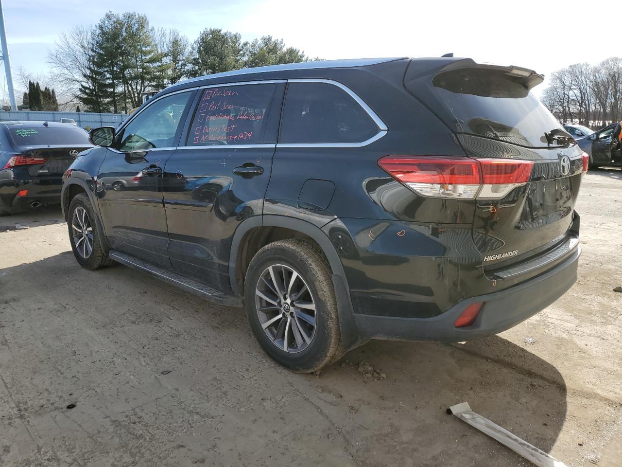 Photo 1 VIN: 5TDJZRFH1JS552827 - TOYOTA HIGHLANDER 