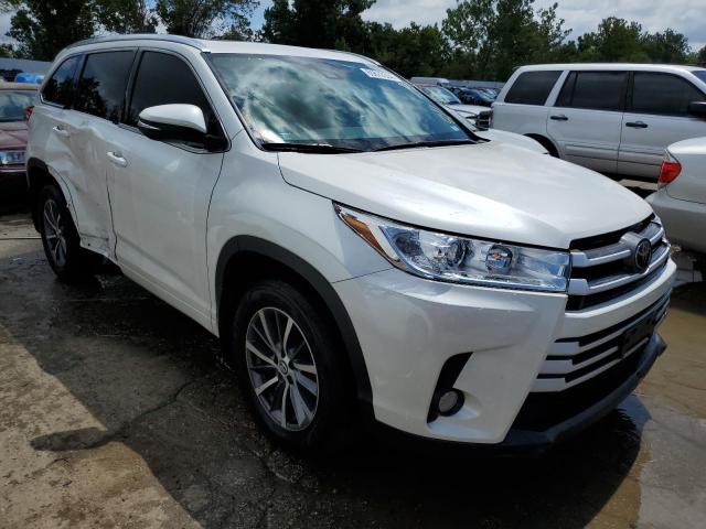 Photo 3 VIN: 5TDJZRFH1JS559521 - TOYOTA HIGHLANDER 