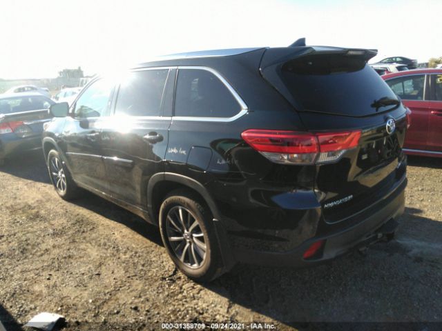 Photo 2 VIN: 5TDJZRFH1JS560328 - TOYOTA HIGHLANDER 