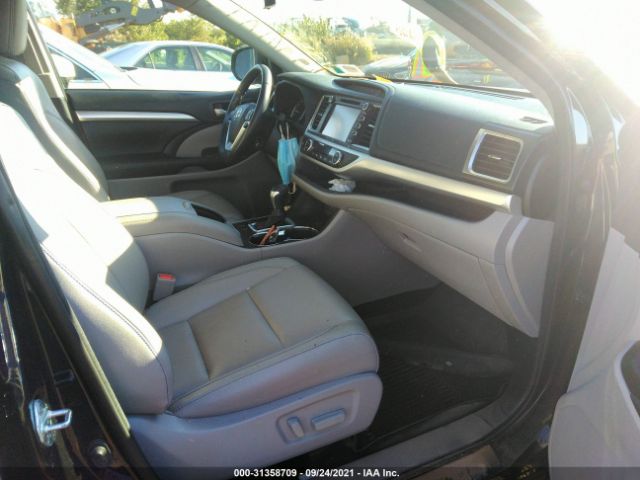 Photo 4 VIN: 5TDJZRFH1JS560328 - TOYOTA HIGHLANDER 