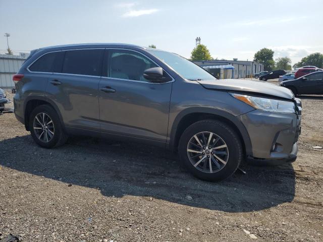 Photo 3 VIN: 5TDJZRFH1JS561611 - TOYOTA HIGHLANDER 