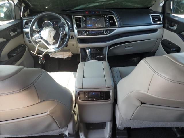 Photo 7 VIN: 5TDJZRFH1JS561611 - TOYOTA HIGHLANDER 