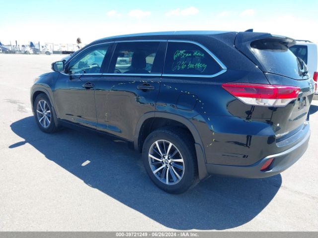 Photo 2 VIN: 5TDJZRFH1JS800235 - TOYOTA HIGHLANDER 