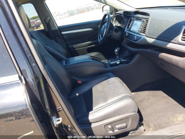 Photo 4 VIN: 5TDJZRFH1JS800235 - TOYOTA HIGHLANDER 