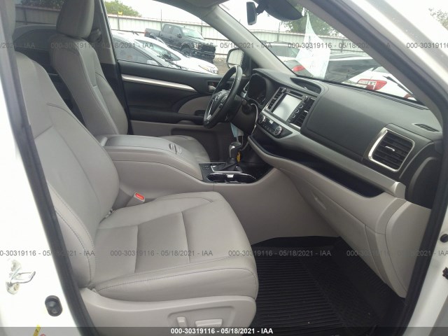 Photo 4 VIN: 5TDJZRFH1JS812157 - TOYOTA HIGHLANDER 