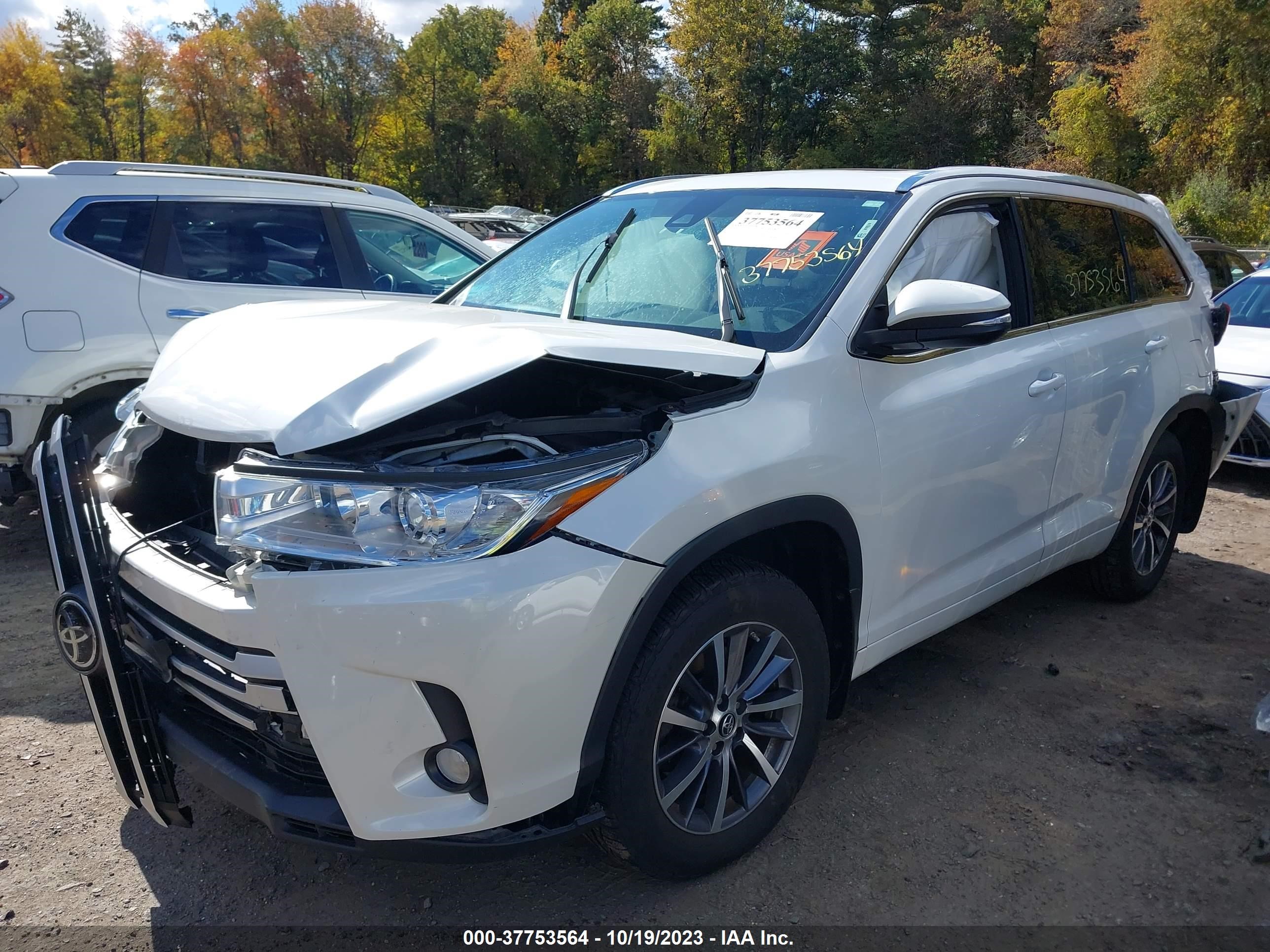 Photo 1 VIN: 5TDJZRFH1JS816774 - TOYOTA HIGHLANDER 