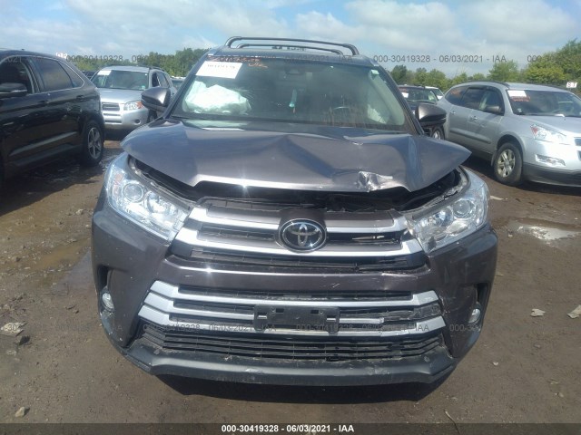 Photo 5 VIN: 5TDJZRFH1JS821974 - TOYOTA HIGHLANDER 