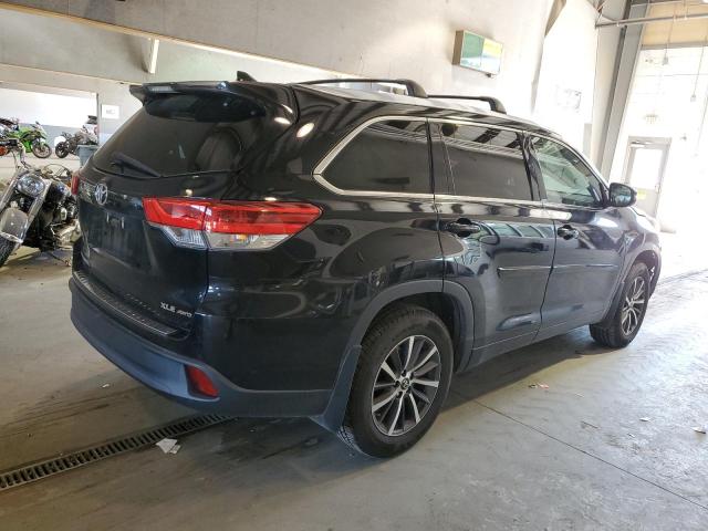 Photo 2 VIN: 5TDJZRFH1JS827435 - TOYOTA HIGHLANDER 