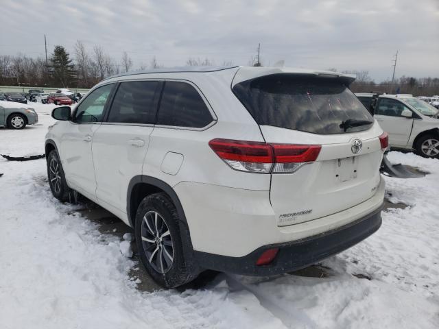 Photo 2 VIN: 5TDJZRFH1JS836717 - TOYOTA HIGHLANDER 