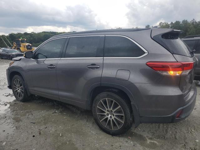 Photo 1 VIN: 5TDJZRFH1JS856000 - TOYOTA HIGHLANDER 