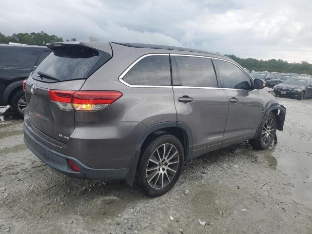 Photo 2 VIN: 5TDJZRFH1JS856000 - TOYOTA HIGHLANDER 