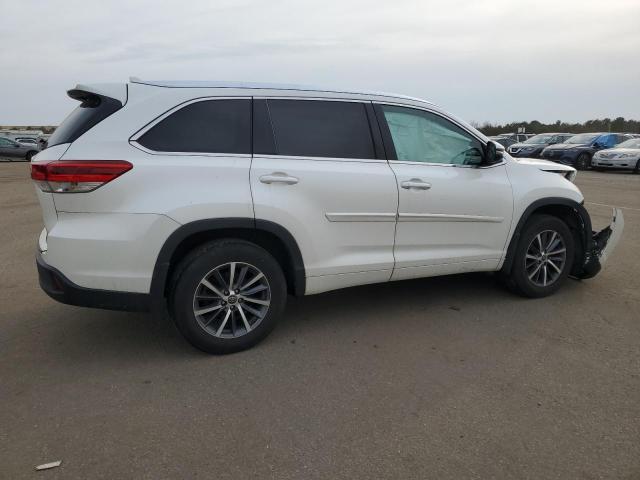 Photo 2 VIN: 5TDJZRFH1JS862959 - TOYOTA HIGHLANDER 