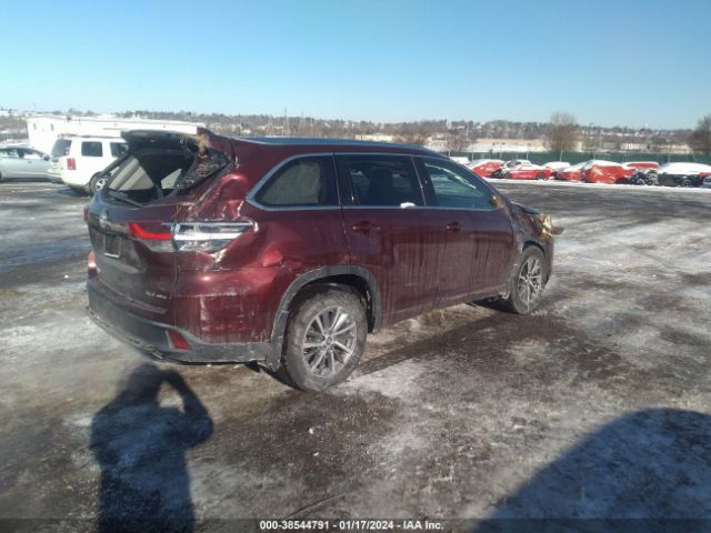 Photo 3 VIN: 5TDJZRFH1JS875243 - TOYOTA HIGHLANDER 