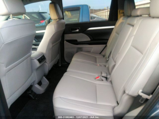 Photo 7 VIN: 5TDJZRFH1JS892303 - TOYOTA HIGHLANDER 