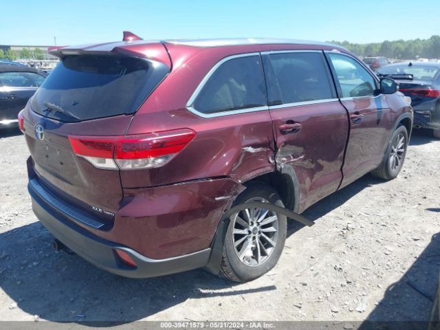 Photo 3 VIN: 5TDJZRFH1JS900836 - TOYOTA HIGHLANDER 