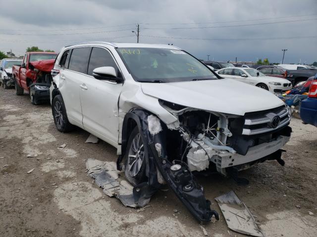 Photo 8 VIN: 5TDJZRFH1JS909634 - TOYOTA HIGHLANDER 