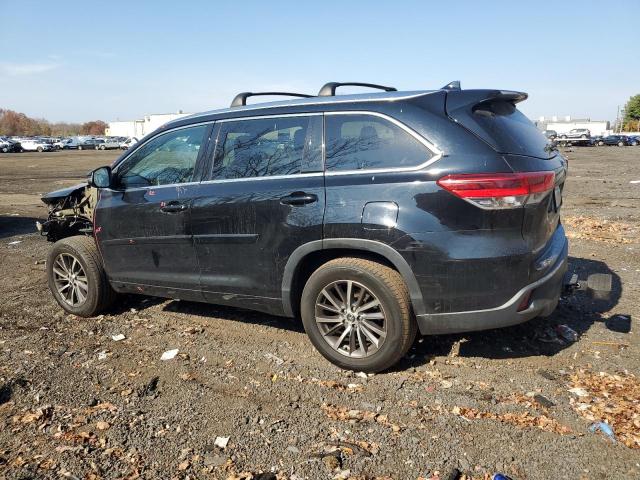 Photo 1 VIN: 5TDJZRFH1JS911822 - TOYOTA HIGHLANDER 