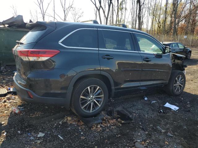 Photo 2 VIN: 5TDJZRFH1JS911822 - TOYOTA HIGHLANDER 