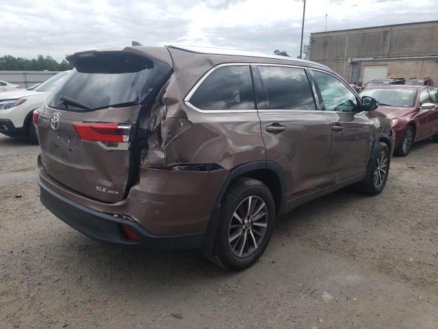 Photo 8 VIN: 5TDJZRFH2HS385579 - TOYOTA HIGHLANDER 