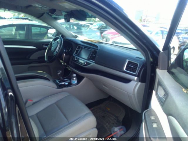 Photo 4 VIN: 5TDJZRFH2HS454836 - TOYOTA HIGHLANDER 