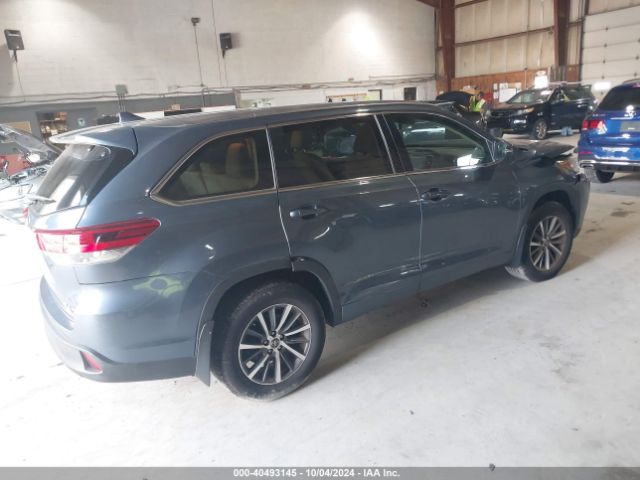 Photo 3 VIN: 5TDJZRFH2HS481180 - TOYOTA HIGHLANDER 