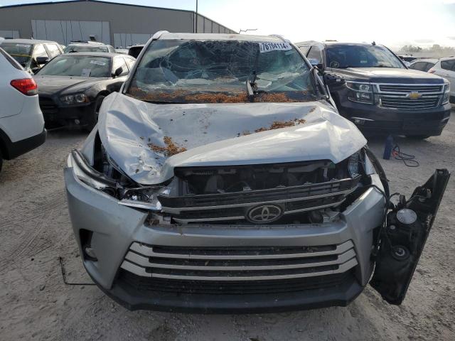 Photo 4 VIN: 5TDJZRFH2HS520589 - TOYOTA HIGHLANDER 