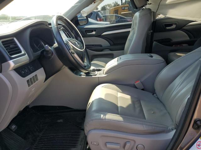 Photo 6 VIN: 5TDJZRFH2JS490970 - TOYOTA HIGHLANDER 