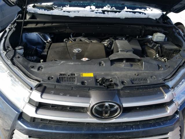 Photo 6 VIN: 5TDJZRFH2JS495358 - TOYOTA HIGHLANDER 