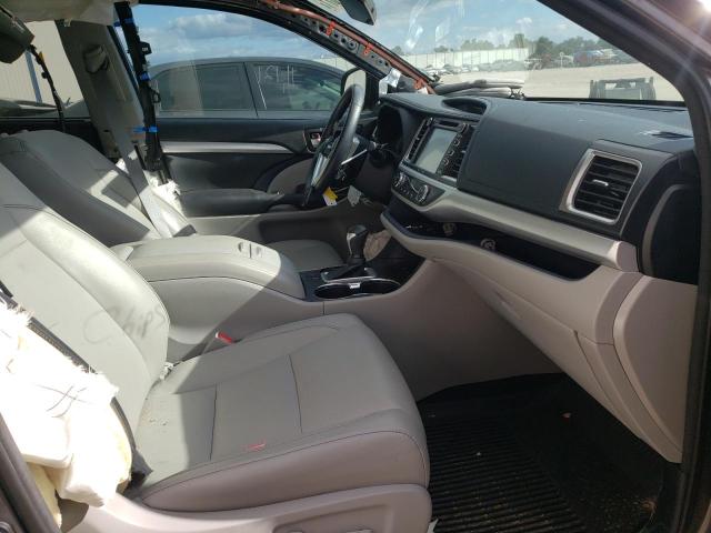 Photo 4 VIN: 5TDJZRFH2JS528990 - TOYOTA HIGHLANDER 