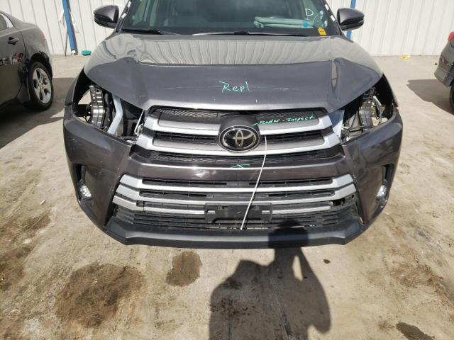 Photo 8 VIN: 5TDJZRFH2JS528990 - TOYOTA HIGHLANDER 