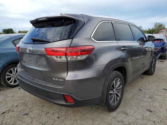 Photo 3 VIN: 5TDJZRFH2JS531212 - TOYOTA HIGHLANDER 