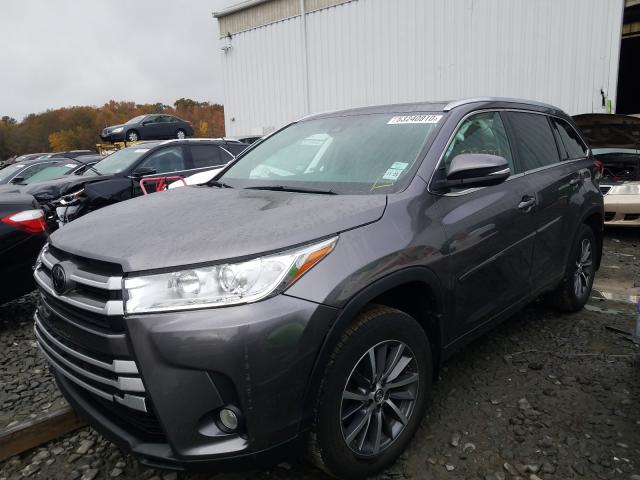 Photo 1 VIN: 5TDJZRFH2JS552996 - TOYOTA HIGHLANDER 