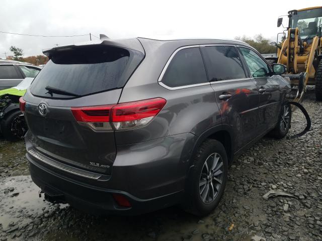 Photo 3 VIN: 5TDJZRFH2JS552996 - TOYOTA HIGHLANDER 