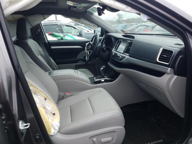 Photo 4 VIN: 5TDJZRFH2JS552996 - TOYOTA HIGHLANDER 