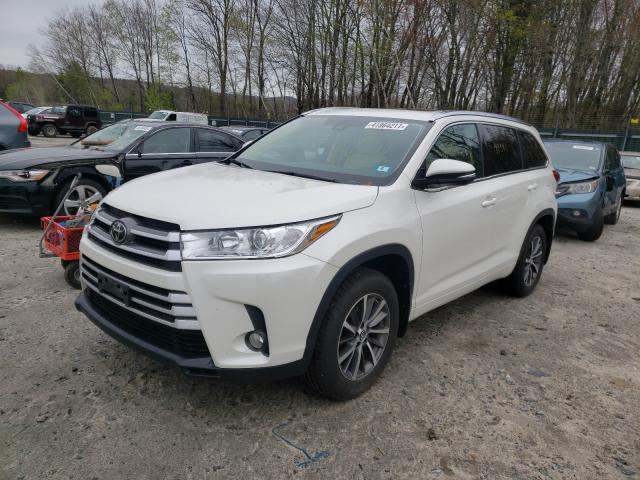 Photo 1 VIN: 5TDJZRFH2JS555025 - TOYOTA HIGHLANDER 