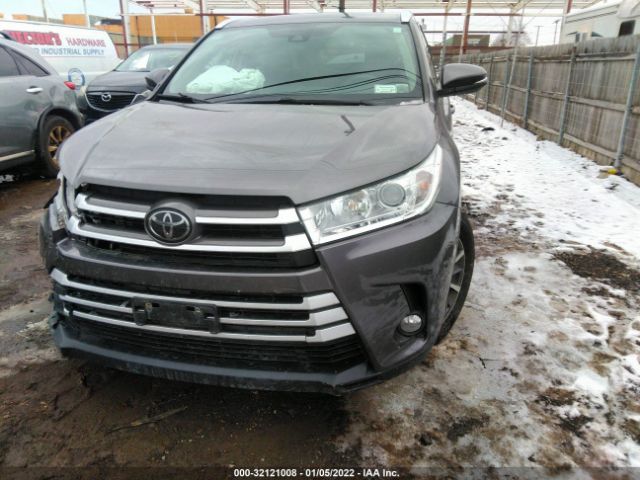 Photo 1 VIN: 5TDJZRFH2JS555736 - TOYOTA HIGHLANDER 