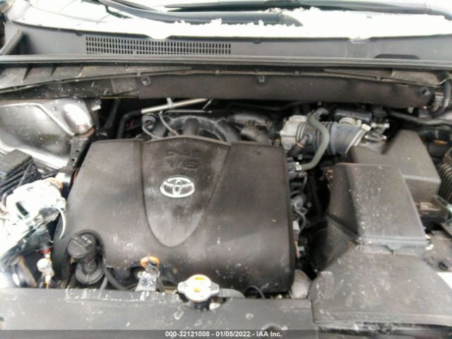 Photo 9 VIN: 5TDJZRFH2JS555736 - TOYOTA HIGHLANDER 