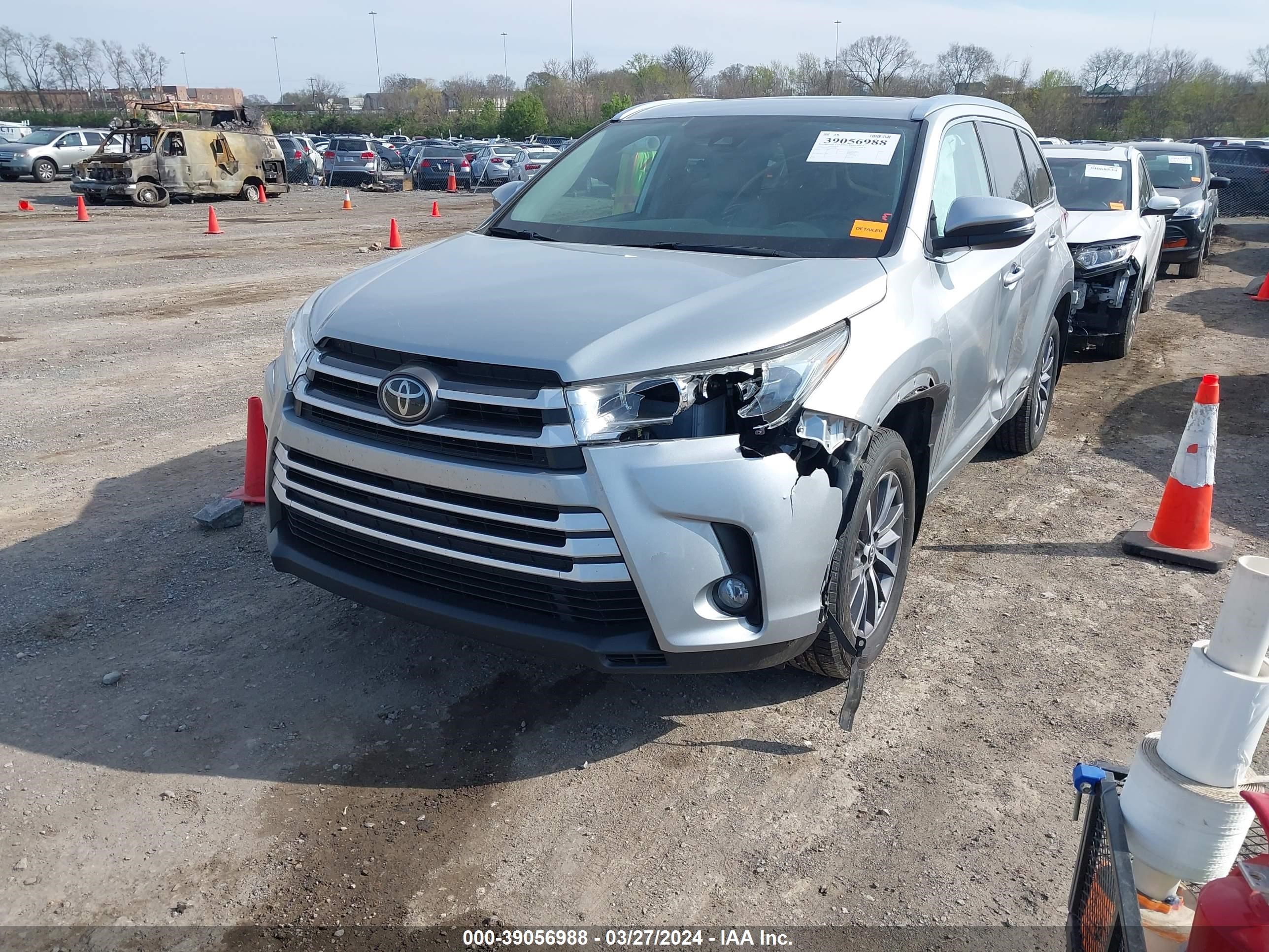 Photo 1 VIN: 5TDJZRFH2JS559284 - TOYOTA HIGHLANDER 