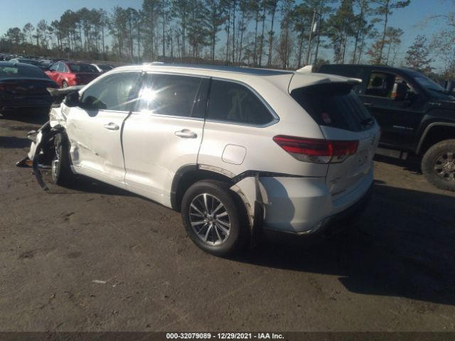 Photo 2 VIN: 5TDJZRFH2JS559785 - TOYOTA HIGHLANDER 