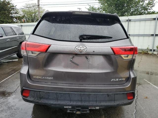 Photo 5 VIN: 5TDJZRFH2JS814466 - TOYOTA HIGHLANDER 